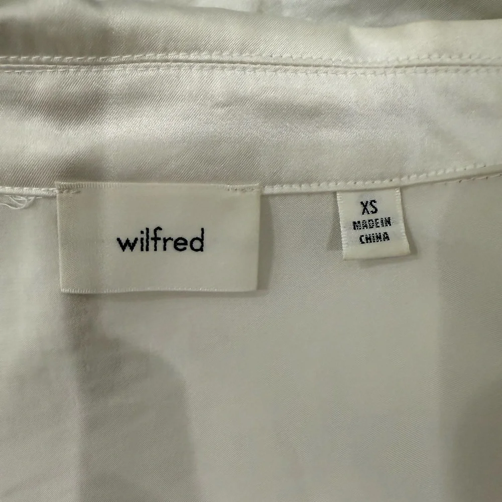Aritzia Wilfred Tie-Front Satin Blouse - Picture 3 of 4